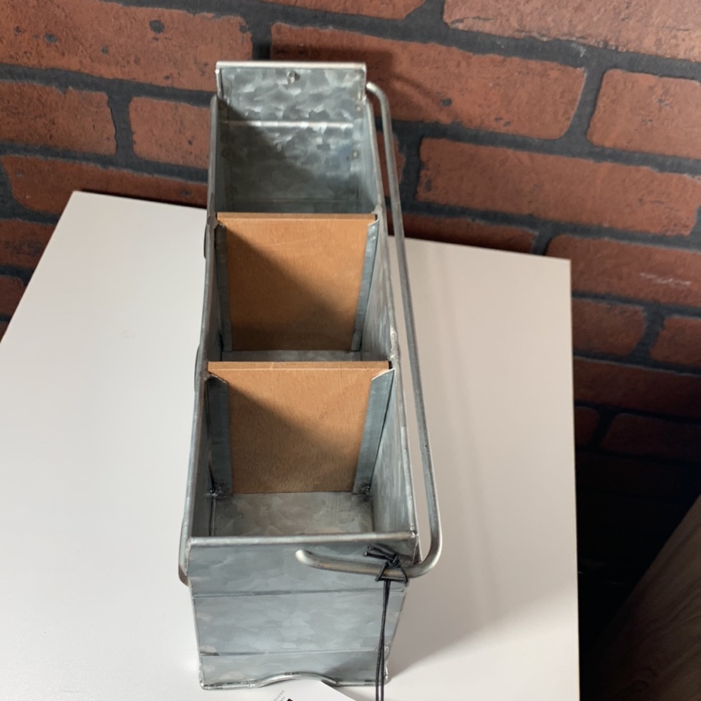 Rae Dunn PENCILS and PENS holder - Picture 6 of 11